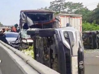 Kecelakaan Beruntun di Tol Cipularang, Ada Korban Luka-luka