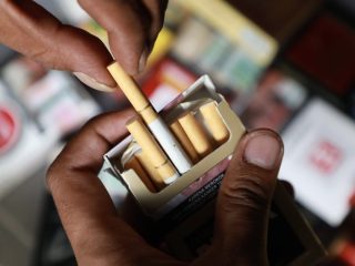 Pemerintah Larang Jual Rokok Dekat Sekolah, Pengusaha Ritel Angkat Bicara