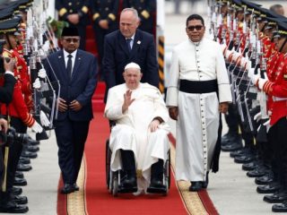 Kepala Negara Vatikan Paus Fransiskus Tiba di Indonesia!