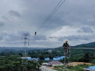 Dukung Peningkatan Ekonomi, PLN UIP KLT Dorong Pembangunan Infrastruktur Ketenagalistrikan