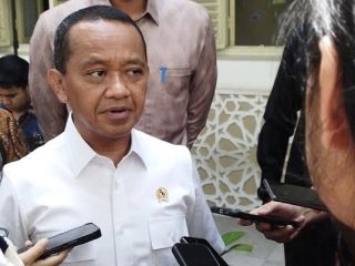 Menteri ESDM akan Larang Ojol Pakai BBM Subsidi