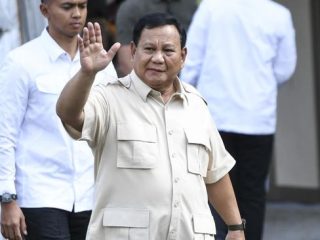 Hore! Presiden Prabowo Umumkan Gaji Guru Naik Mulai 2025